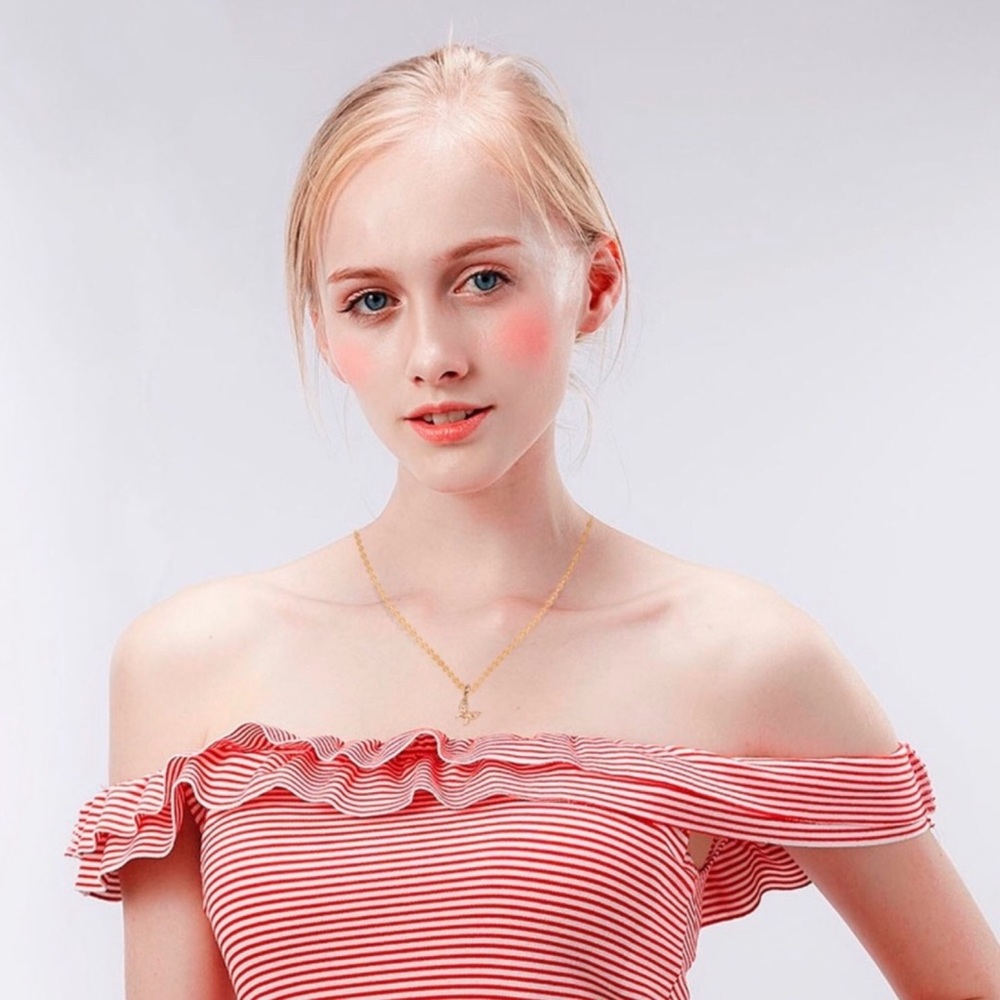 Elegant ‘Beautiful’ Gold Butterfly Necklace - Picture 2 of 3